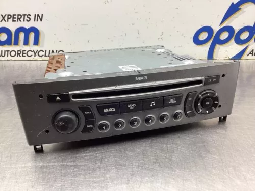 Radio CD Speler-8062820 (19214482)