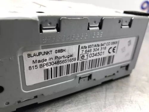 Radio CD Speler-8184844 (20736419)