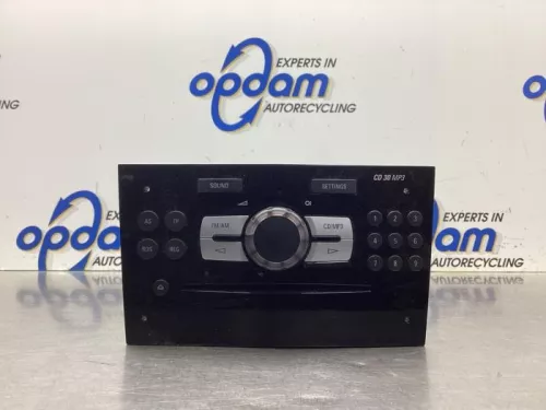 Radio CD Speler-8135637 (19960005)