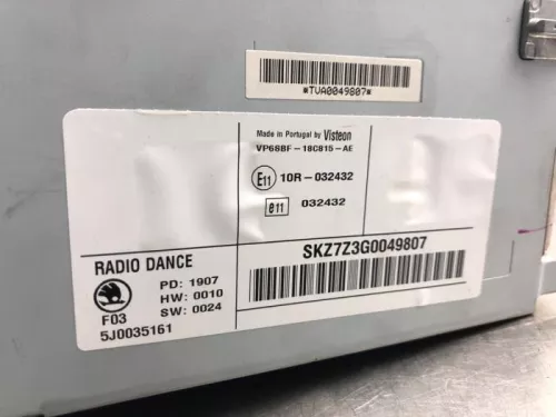 Radio CD Speler-8232689 (21466528)
