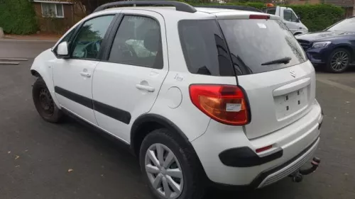 Suzuki  Aandrijfas links-achter 12603148 (12603148)