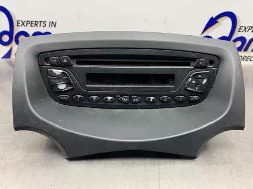 Radio CD Speler-8248220 (21518369)