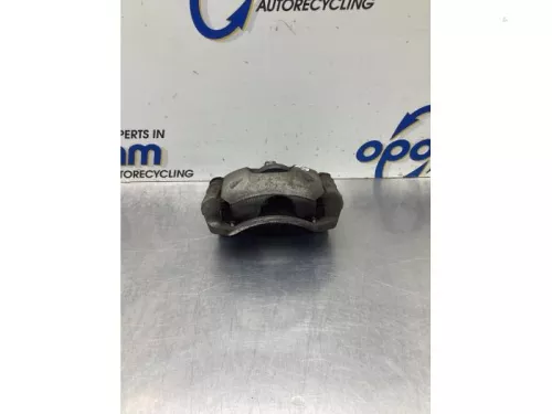 Remklauw (Tang) rechts-voor-8046884