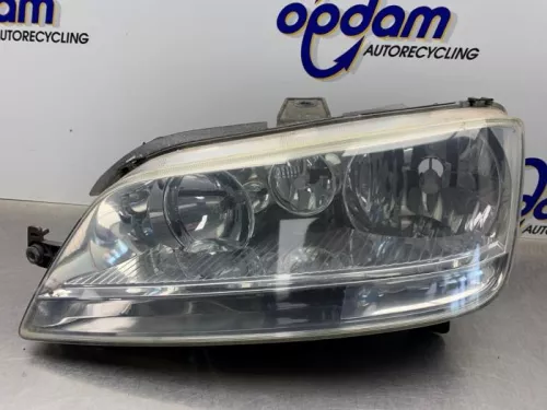 Koplamp links-8327969