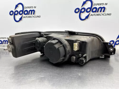 Koplamp links-8328307 (22698841)