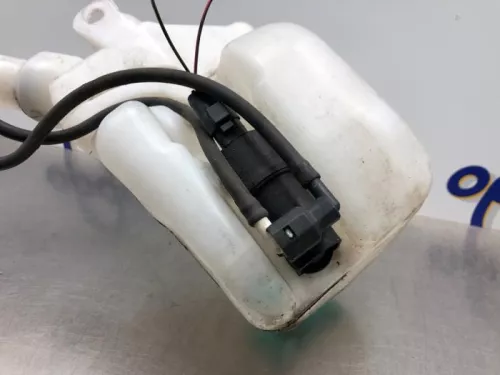 Ruitensproeiertank voor-8169541 (20769701)