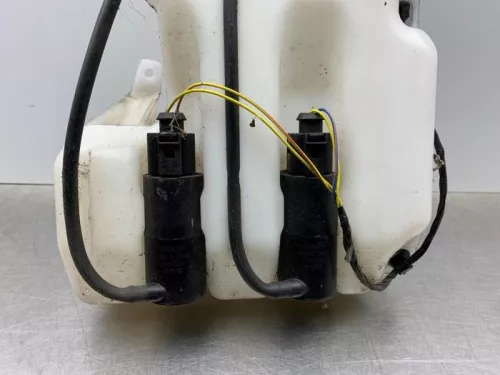 Ruitensproeiertank voor-8202986 (21686972)