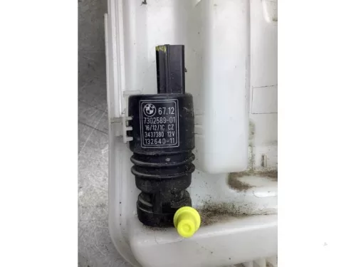 Ruitensproeiertank voor-8122800 (20004463)
