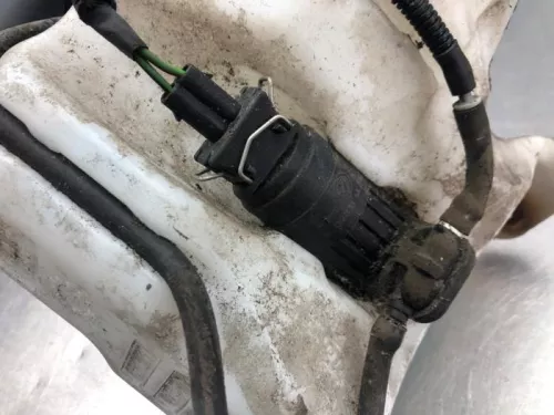 Ruitensproeiertank voor-8136407 (20797173)