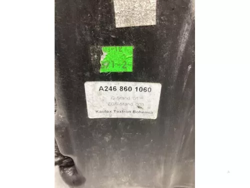 Ruitensproeiertank voor-8117442 (20180103)