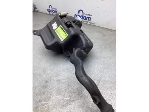 Ruitensproeiertank voor-8286425 (22056185)