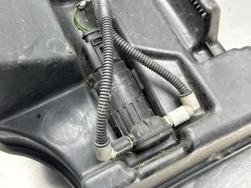 Ruitensproeiertank voor-8210576 (22400072)