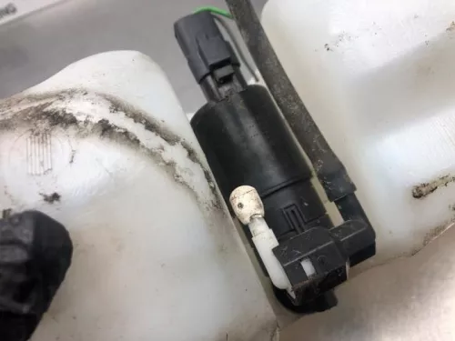 Ruitensproeiertank voor-8239553 (21592066)