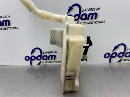 Ruitensproeiertank voor-8252843 (21546092)