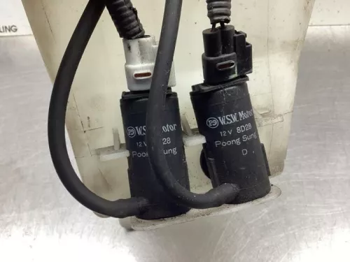 Ruitensproeiertank voor-8135666 (19964533)