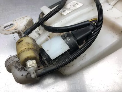 Ruitensproeiertank voor-8199579 (21807441)