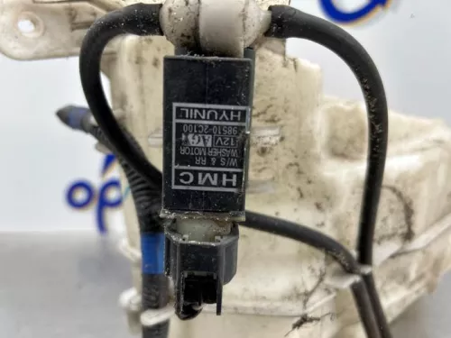 Ruitensproeiertank voor-8310944 (22467370)