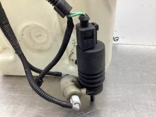 Ruitensproeiertank voor-7920377 (18462988)