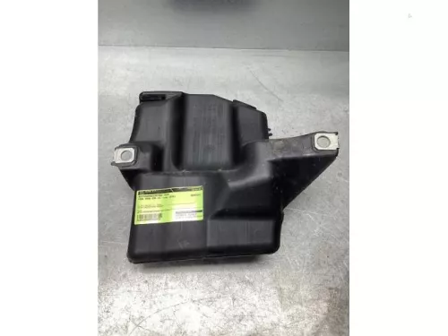 Ruitensproeiertank voor-7744102 (18678082)
