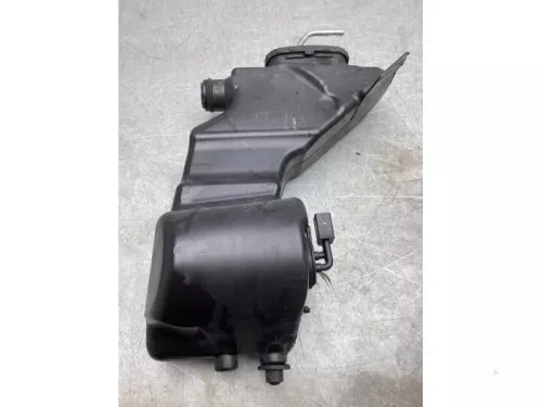 Ruitensproeiertank voor-7587786 (21462549)