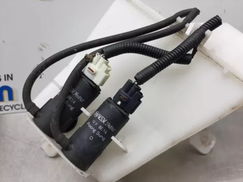 Ruitensproeiertank voor-7590538 (16476360)