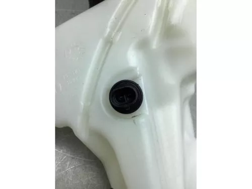 Ruitensproeiertank voor-8202418 (21242761)