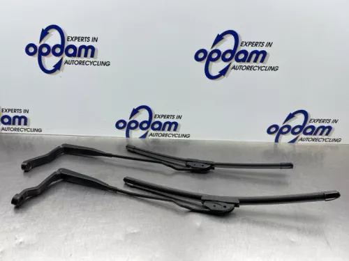 Ruitenwisserarm voor-8287811 Ruitenwisserarm voor-8287811