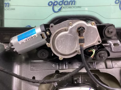 Ruitenwissermotor achter-8143819