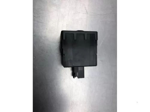 Schakelaar Koplamp Ihv-8203352 (21660237)