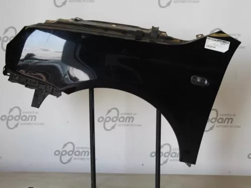 Scherm links-voor-7883371