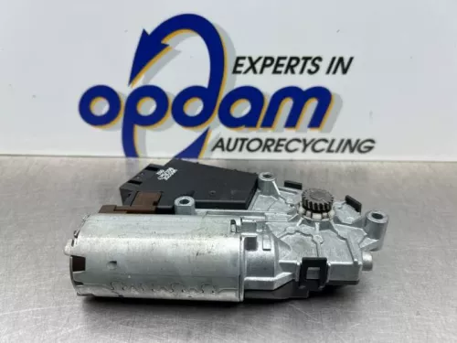 Schuifdak Motor-8281802 (22109372)