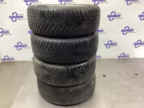 Sportvelgenset + banden-8163393 (21144966)