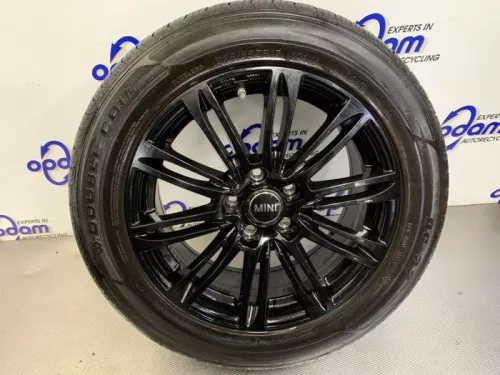 Sportvelgenset + banden-8224794 (22428054)