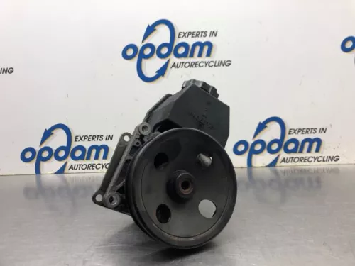 Stuurbekrachtiging Pomp-8135809
