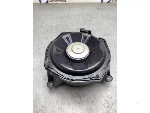 Subwoofer-8227175 (21714123)