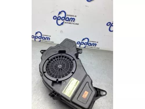 Subwoofer-8282811