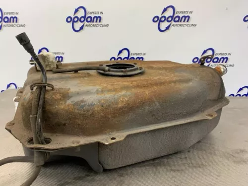 Tank-8305516 (22345560)
