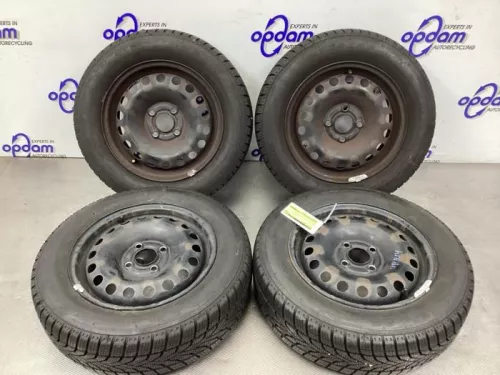 Velgen set + winterbanden- (22126468)