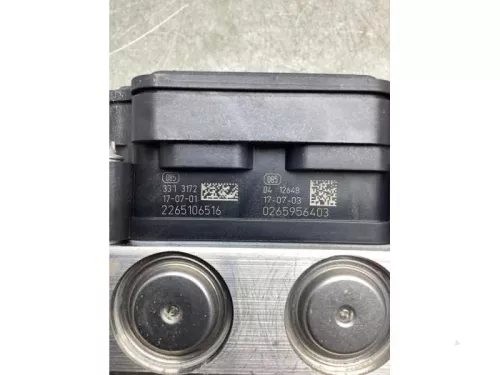 ABS Pomp-7933325 (17986405)