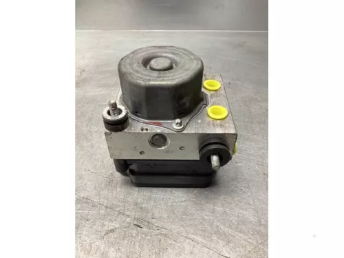 ABS Pomp-7941484