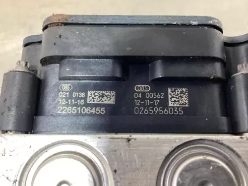 ABS Pomp-7544425 (16435979)