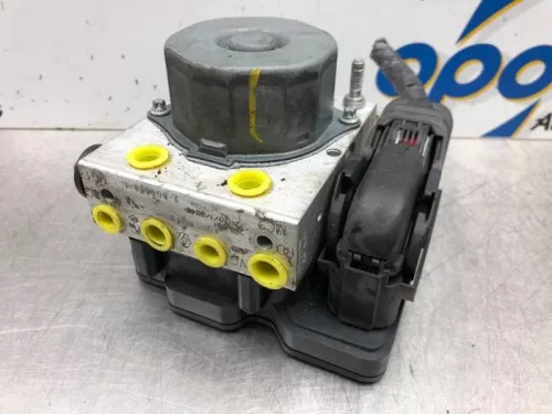 ABS Pomp-7544425 (16435979)