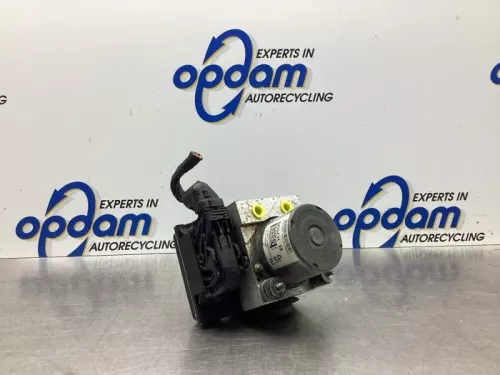 ABS Pomp-7932690