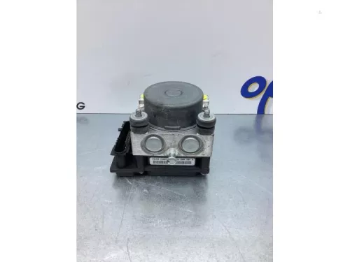 ABS Pomp-7037454 (16954781)