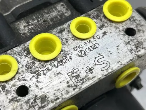 ABS Pomp-8218362 (21598806)