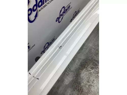 Zijskirt links-8186263 (21024203)