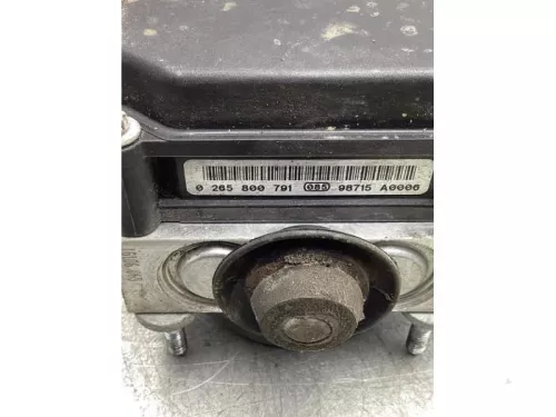 ABS Pomp-7921381 (17874619)