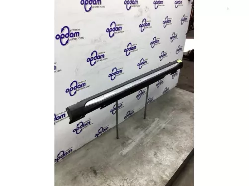 Zijskirt links-8239140 (22356333)