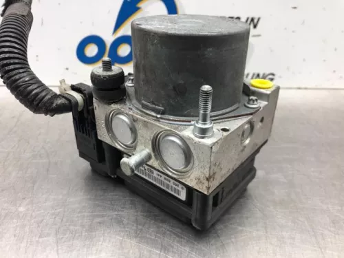 ABS Pomp-7582559 (16567374)