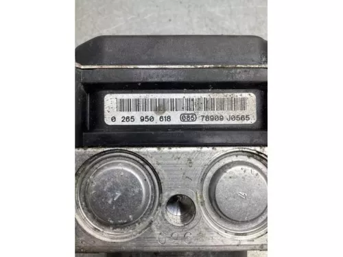 ABS Pomp-7857829 (17868713)